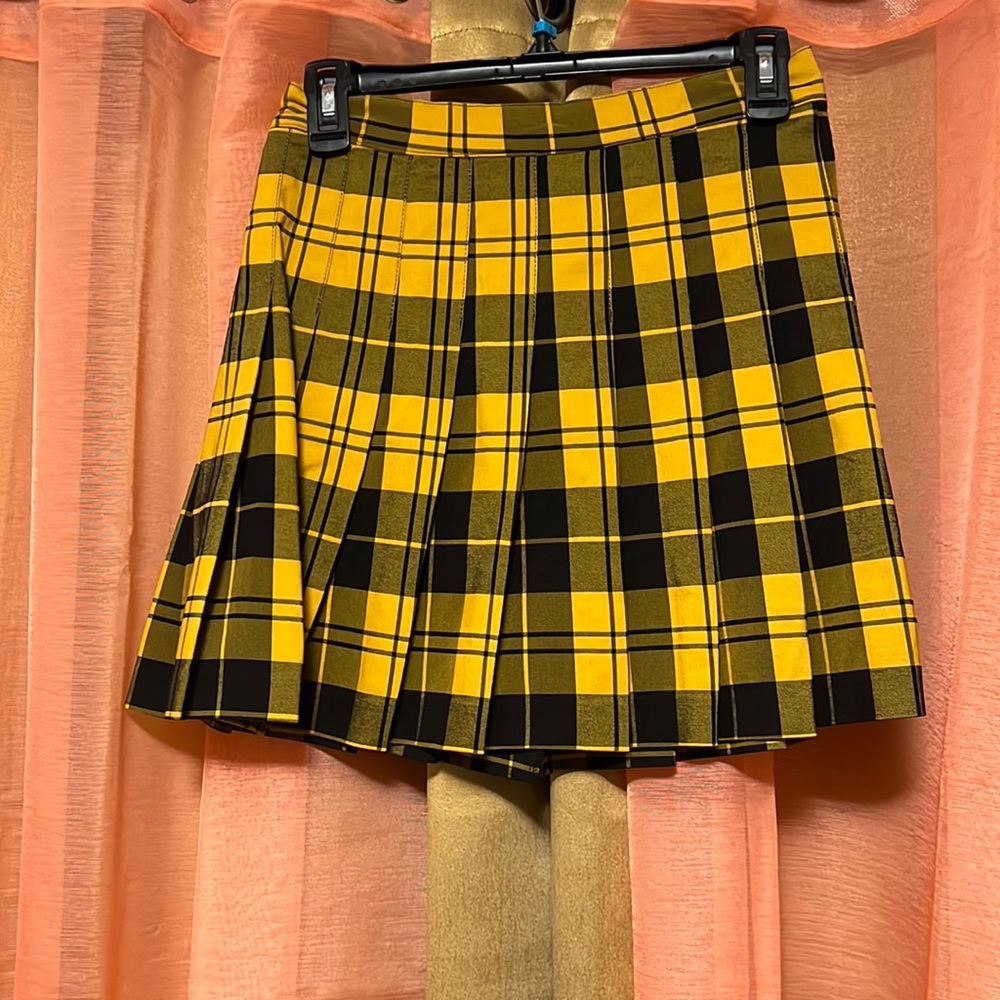 yellow checkered skirt